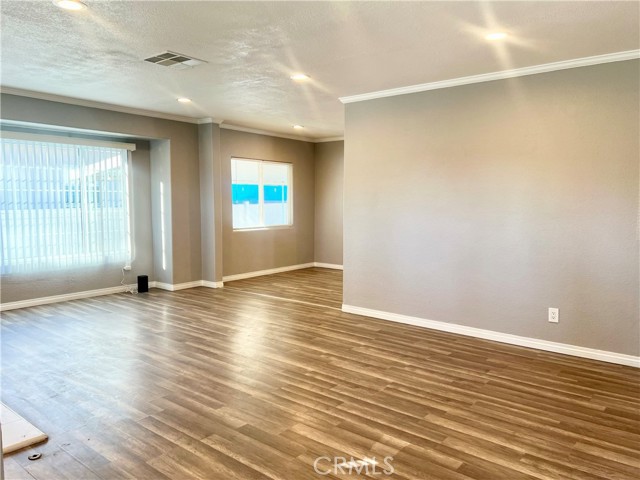 Detail Gallery Image 2 of 34 For 732 Niles St, San Bernardino,  CA 92404 - 4 Beds | 4 Baths