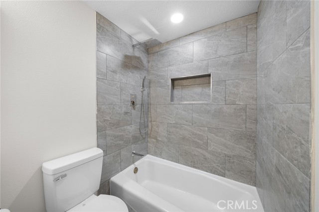 540 Pittsfield Court, Long Beach CA: https://media.crmls.org/medias/d2288481-10b3-492d-a6ab-f25b6bc999b9.jpg