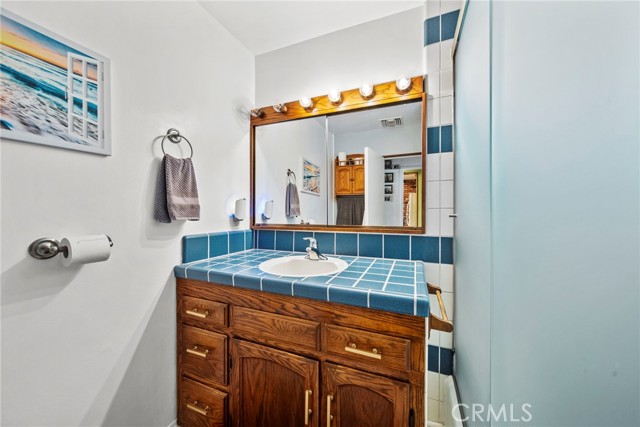 Detail Gallery Image 19 of 38 For 10111 Elkwood, Sun Valley,  CA 91352 - 3 Beds | 1 Baths