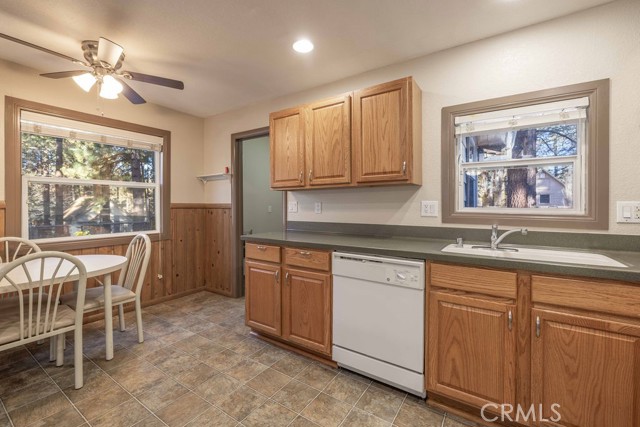 Detail Gallery Image 11 of 37 For 433 Conklin, Big Bear Lake,  CA 92315 - 2 Beds | 1 Baths