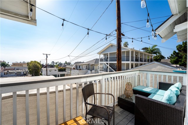 Detail Gallery Image 12 of 15 For 732 Poli St, Ventura,  CA 93001 - 5 Beds | 4 Baths