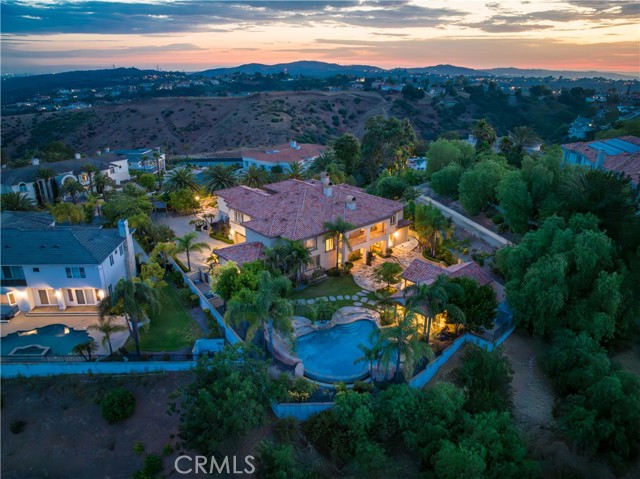 22883 Canyon View Road, Diamond Bar CA: https://media.crmls.org/medias/d22a6f2d-a9aa-419c-af2b-b35b72a8a491.jpg