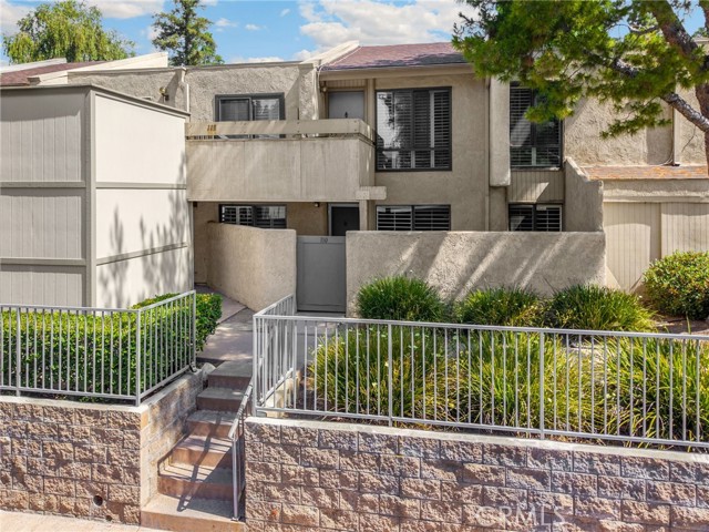 Detail Gallery Image 8 of 34 For 3020 Associated Rd #110,  Fullerton,  CA 92835 - 2 Beds | 2 Baths