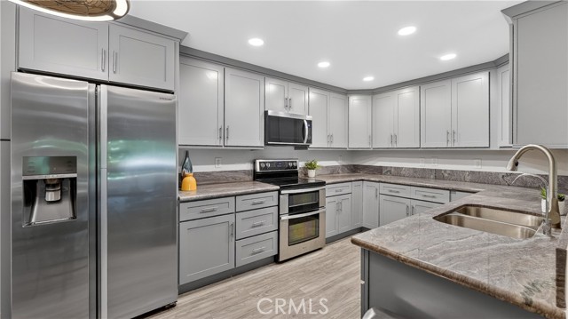 Detail Gallery Image 9 of 46 For 21372 Brookhurst #626,  Huntington Beach,  CA 92646 - 2 Beds | 2 Baths