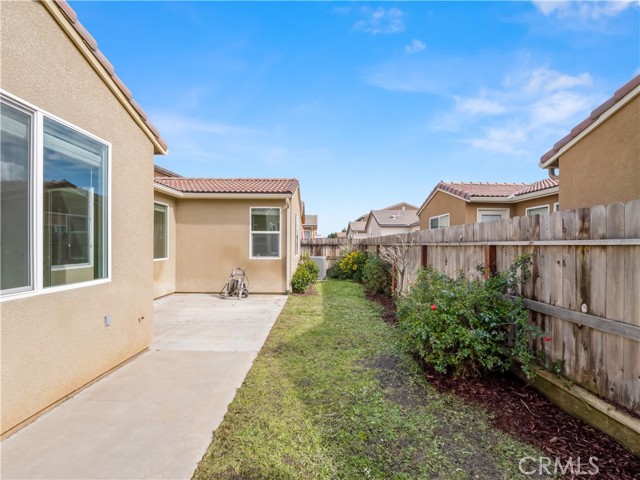 Detail Gallery Image 37 of 40 For 2318 Lombard, Clovis,  CA 93619 - 3 Beds | 2/1 Baths