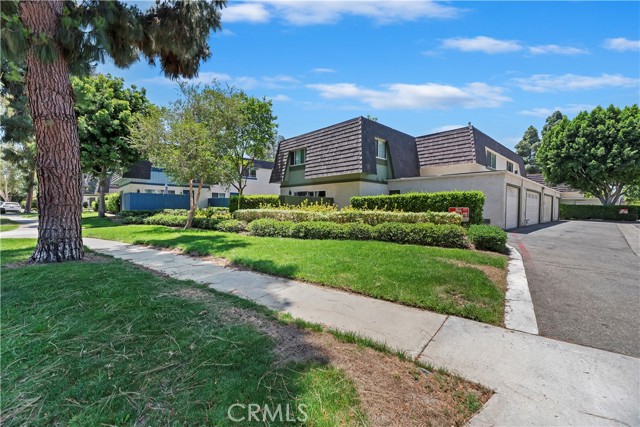 419 N Alice Way, Anaheim CA: https://media.crmls.org/medias/d22b899f-95d5-4d06-8724-8f23e4273d84.jpg