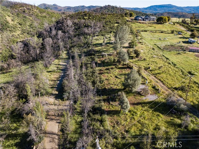 21541 Yankee Valley Road, Hidden Valley Lake CA: https://media.crmls.org/medias/d22c6c07-c291-4189-b894-eb3365666bd7.jpg