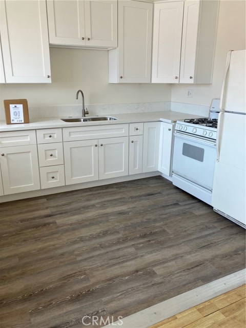 Detail Gallery Image 2 of 15 For 524 Avenida  Victoria #4,  San Clemente,  CA 92672 - 1 Beds | 1 Baths