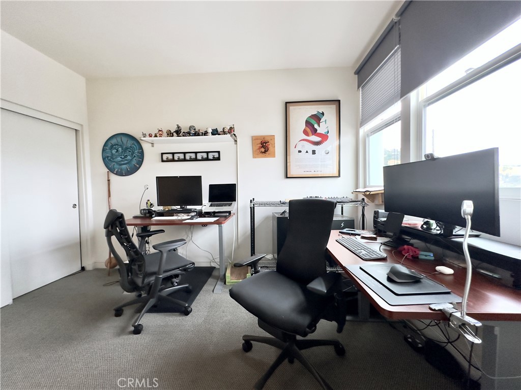 https://media.crmls.org/medias/d22cf78d-aa72-478a-89d2-d353de2ee5bd.jpg?preset=X-Large