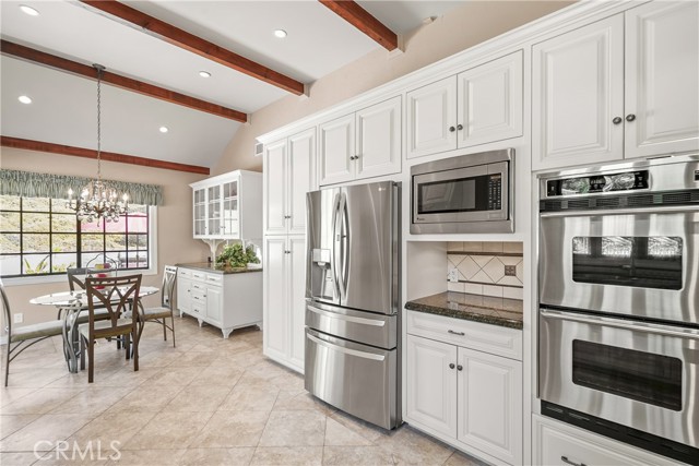 Detail Gallery Image 13 of 48 For 22755 Dale Ct, Chatsworth,  CA 91311 - 4 Beds | 4/1 Baths