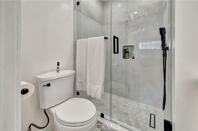 Detail Gallery Image 22 of 42 For 14727 Magnolia Bld #126,  Sherman Oaks,  CA 91403 - 2 Beds | 2/1 Baths