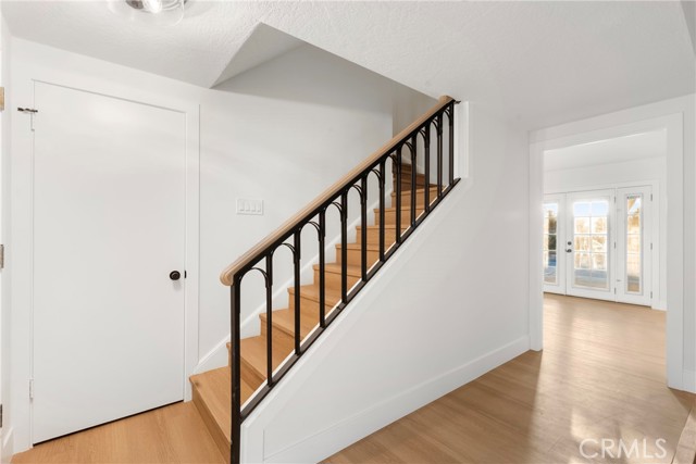 13711 Farmington Road, Tustin CA: https://media.crmls.org/medias/d22db589-c2cb-4a17-856c-a05bcaa5a081.jpg