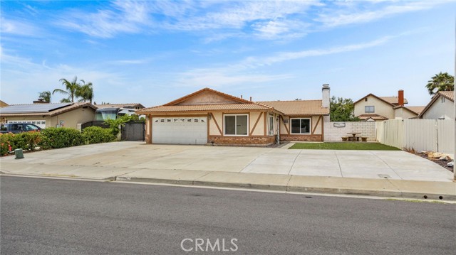 13067 Alexis Drive, Moreno Valley CA: https://media.crmls.org/medias/d22e72fd-cee9-4687-8618-9b58f85a8261.jpg