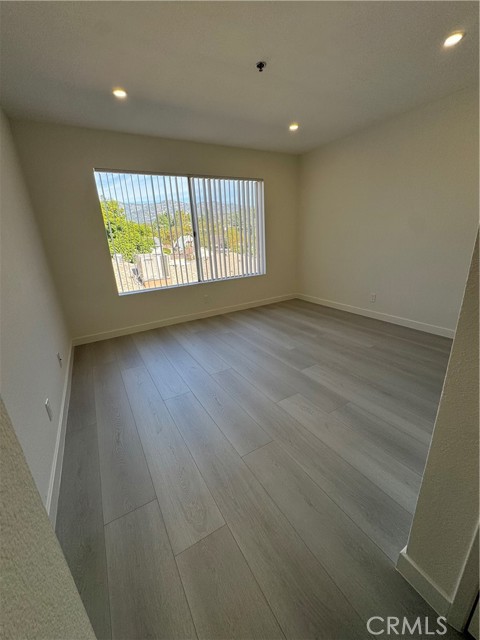 Detail Gallery Image 7 of 14 For 2616 Canada #305,  Glendale,  CA 91208 - 2 Beds | 2 Baths