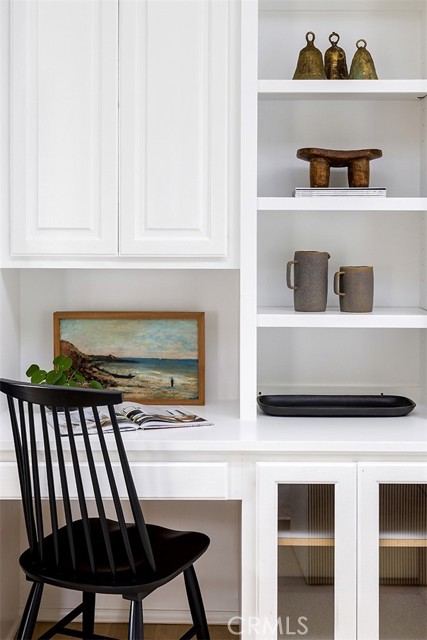 564 Seaward Road, Corona del Mar CA: https://media.crmls.org/medias/d22eeb6c-a1da-4d10-b498-20d9bd17a869.jpg