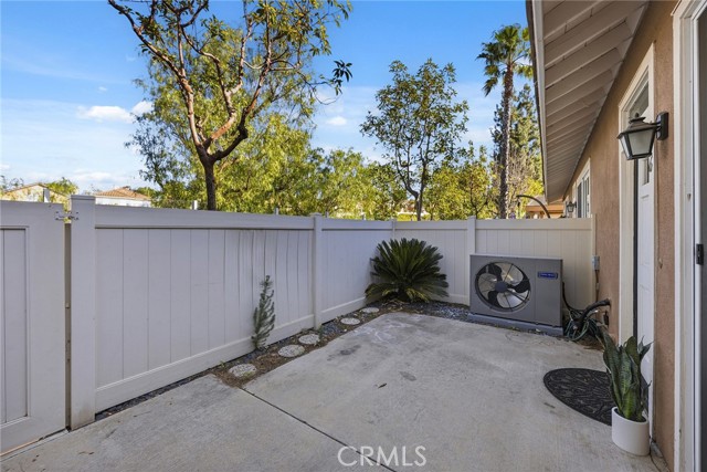 Detail Gallery Image 5 of 25 For 876 S Yellowstone Way, Anaheim Hills,  CA 92808 - 3 Beds | 2/1 Baths