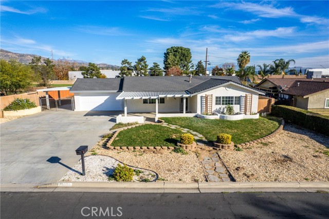 Detail Gallery Image 2 of 35 For 12040 Kristen Ct, Moreno Valley,  CA 92557 - 3 Beds | 2 Baths
