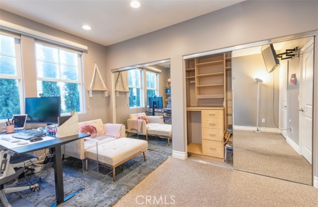 Detail Gallery Image 12 of 19 For 15206 Burbank Bld #209,  Sherman Oaks,  CA 91411 - 2 Beds | 2/1 Baths