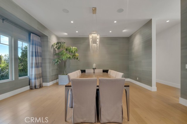 Detail Gallery Image 11 of 75 For 17950 Rancho St, Encino,  CA 91316 - 5 Beds | 6 Baths