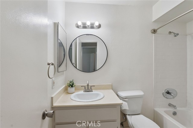 Detail Gallery Image 22 of 36 For 700 W La Veta Ave #I3,  Orange,  CA 92868 - 2 Beds | 2 Baths