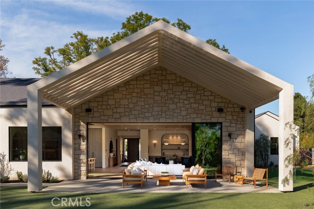 Detail Gallery Image 49 of 62 For 19026 Sprague St, Tarzana,  CA 91356 - 6 Beds | 6/1 Baths