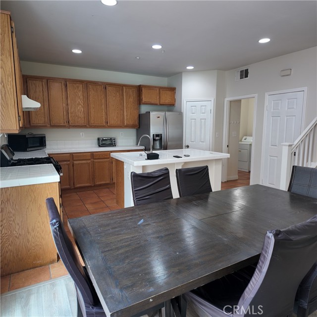 Detail Gallery Image 5 of 18 For 1778 Palermo Dr, Riverside,  CA 92507 - 5 Beds | 3/1 Baths