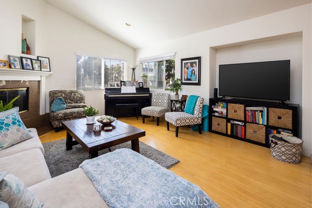 910 Catalina Avenue, Redondo Beach, California 90277, ,Residential Income,Sold,Catalina,SB22215682