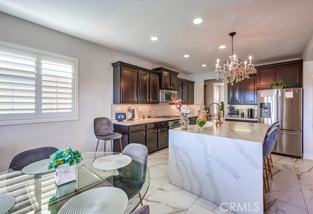 Detail Gallery Image 11 of 38 For 6850 Lucite Dr, Corona,  CA 92880 - 5 Beds | 3/1 Baths