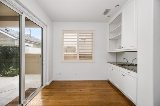 Detail Gallery Image 24 of 47 For 602 Larkspur Ave a,  Corona Del Mar,  CA 92625 - 3 Beds | 2/1 Baths
