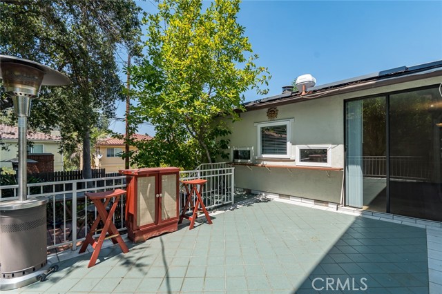 10109 Parr Avenue, Sunland CA: https://media.crmls.org/medias/d233ee81-4d7d-4809-8b68-e21773f29d9d.jpg