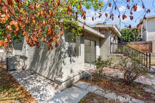 634 East Walnut photo 33