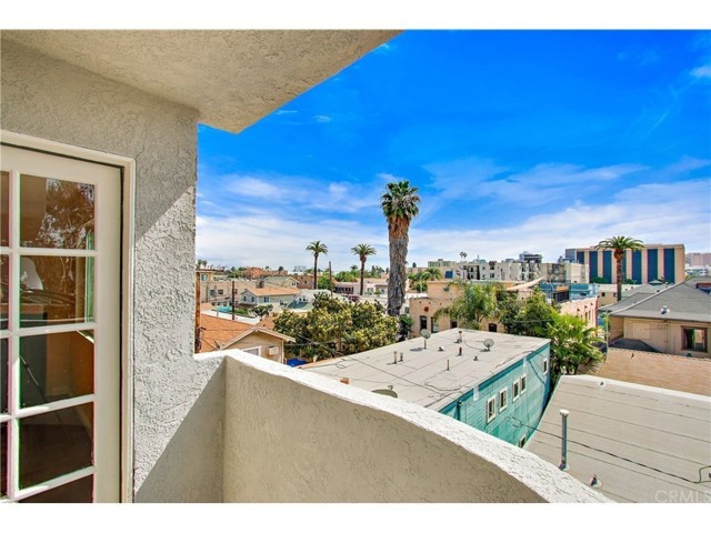 Detail Gallery Image 26 of 29 For 726 Elm Ave #304,  Long Beach,  CA 90813 - 2 Beds | 2 Baths