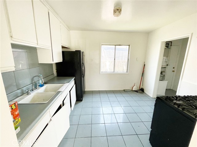 1330 S Reservoir Street, Pomona CA: https://media.crmls.org/medias/d23457a2-a3b8-4225-b5d0-7c09bdaca73c.jpg