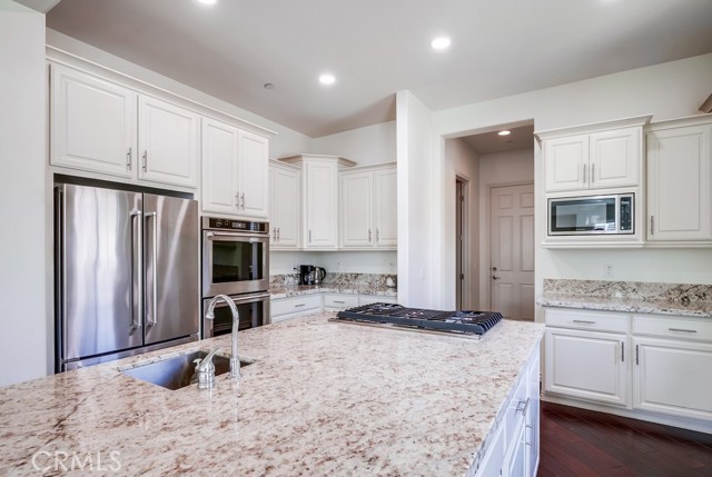 Detail Gallery Image 24 of 75 For 3086 Crystal Ridge Ln, Colton,  CA 92324 - 6 Beds | 5/1 Baths