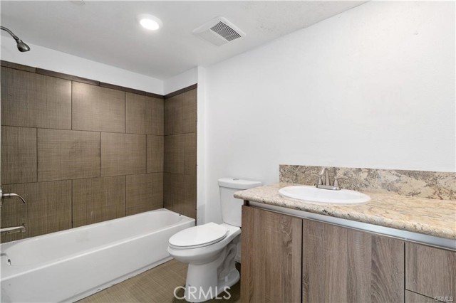 Detail Gallery Image 24 of 25 For 13710 Foothill Bld, Sylmar,  CA 91342 - 2 Beds | 2 Baths