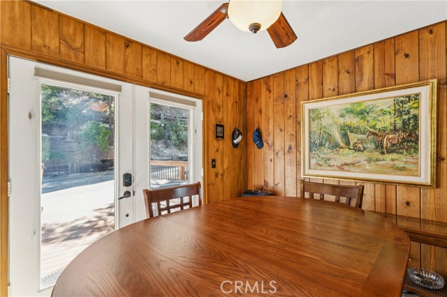 Detail Gallery Image 12 of 47 For 460 Pioneer Rd, Lake Arrowhead,  CA 92352 - 3 Beds | 1/2 Baths