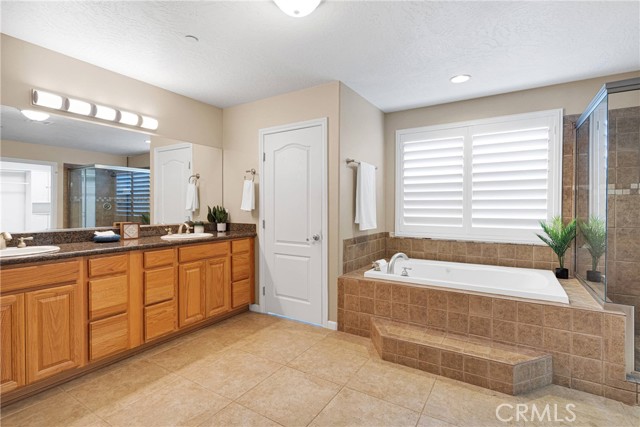 Detail Gallery Image 22 of 38 For 5378 Bellflower St, Oak Hills,  CA 92344 - 4 Beds | 2/1 Baths