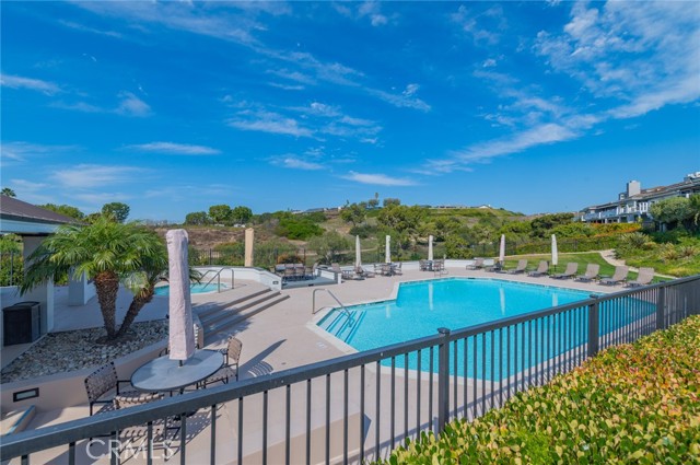 Detail Gallery Image 38 of 39 For 820 Gardenia, Corona Del Mar,  CA 92625 - 2 Beds | 2 Baths