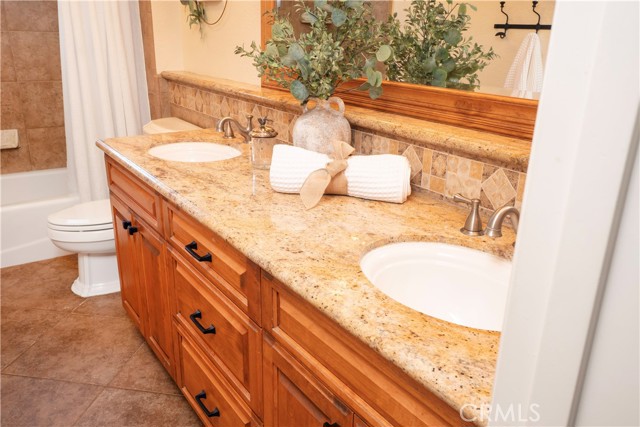 Image 37 of 75 For 2372 Shadow Hill Drive