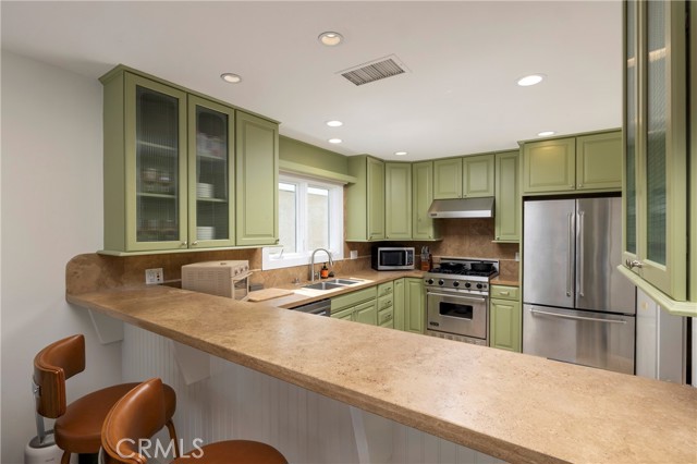 Detail Gallery Image 11 of 22 For 203 8th, Newport Beach,  CA 92661 - – Beds | – Baths