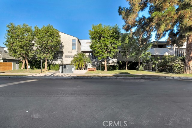 2 Bed Home for Sale in Valley Village, California