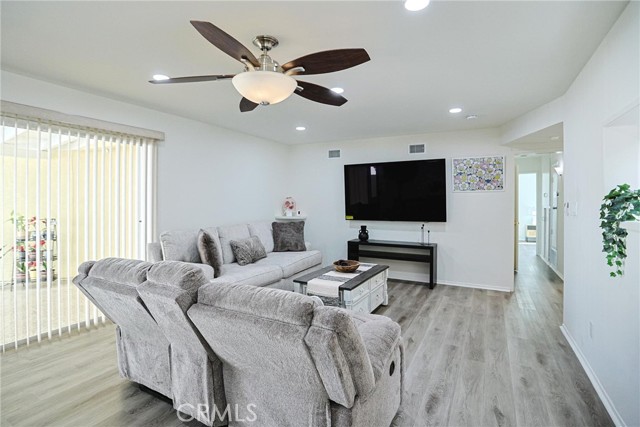 Detail Gallery Image 12 of 66 For 6444 Mt. Adelbert Dr, San Diego,  CA 92111 - 4 Beds | 3 Baths