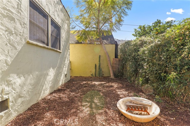 Detail Gallery Image 33 of 39 For 1619 S Curson, Los Angeles,  CA 90019 - 3 Beds | 2 Baths