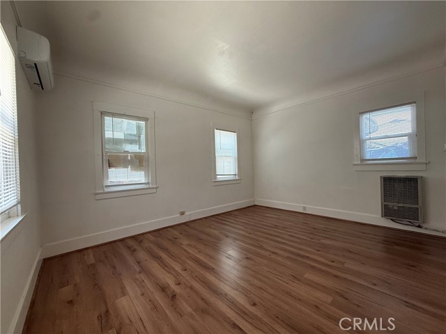 61 N Chester Avenue, Pasadena CA: https://media.crmls.org/medias/d237ff68-4a85-4208-bbc0-f39c016006dd.jpg