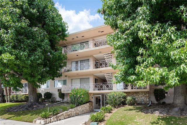 107 W Mountain Street E, Glendale, CA, 91202 107 W Mountain Street E, Glendale, CA, 91202