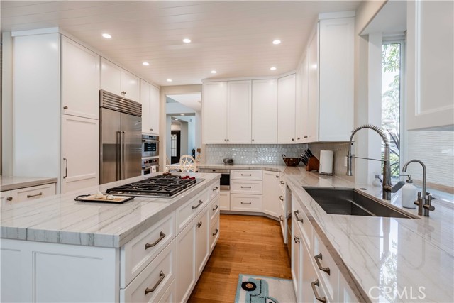 6561 Horseshoe Lane, Huntington Beach CA: https://media.crmls.org/medias/d23816e2-212a-412f-88dc-8bb5f4142435.jpg
