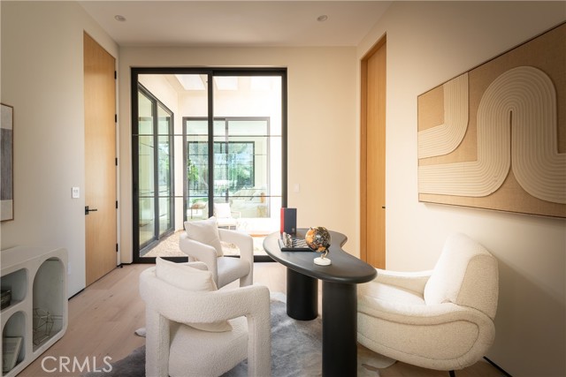 Detail Gallery Image 35 of 36 For 23340 Collins, Woodland Hills,  CA 91367 - 4 Beds | 4/1 Baths