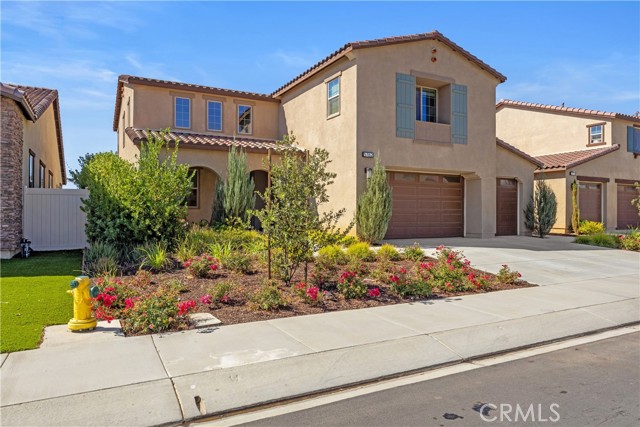 Detail Gallery Image 3 of 33 For 5762 Verde Way, Banning,  CA 92220 - 5 Beds | 3 Baths