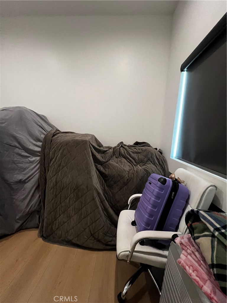 https://media.crmls.org/medias/d239fbec-dfe4-4137-8e2f-61cdfd7ada13.jpg?preset=X-Large