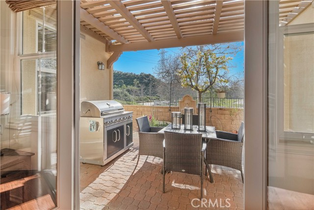 Detail Gallery Image 14 of 44 For 27976 Red Pine Ct, Valencia,  CA 91354 - 2 Beds | 3 Baths